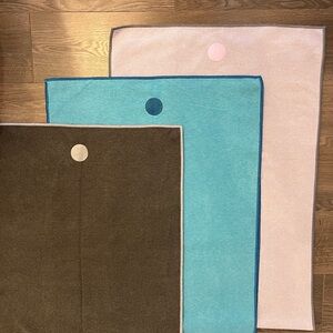 Manduka: Yogitoes Yoga Mat Towel, Lavendar